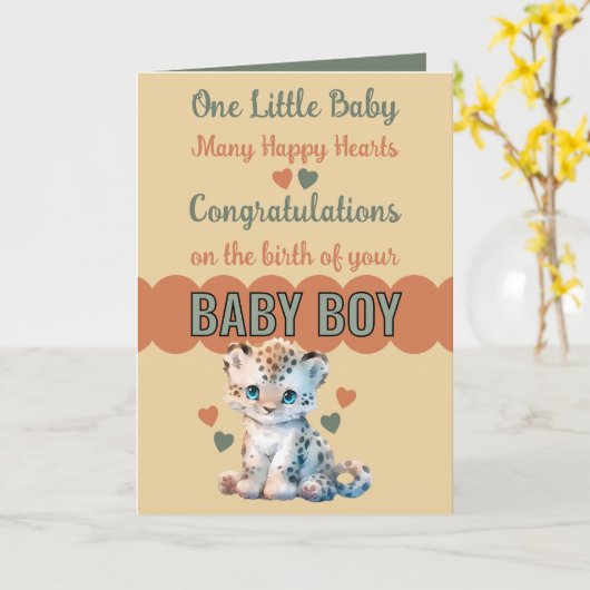おめでとう男の赤ちゃんかわいいヒョウのオレンジ カード (黄色い花)