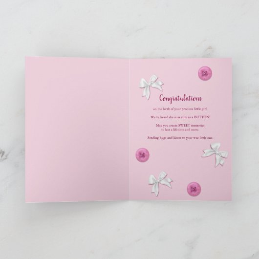 おめでとう誕生ベビーガールボタンと湾曲形C カード (内部)