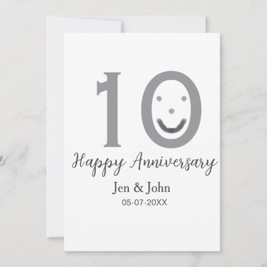 おめでとう10周年名前日付グレー太字絵文字 招待状 (正面)