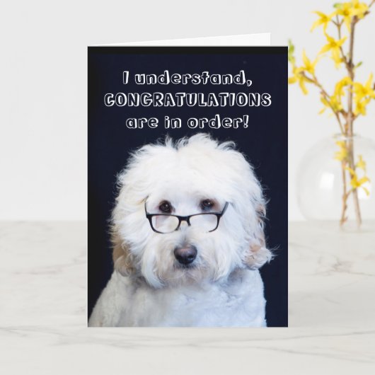 おめでとう – ユーモア(犬用黒縁眼鏡付) カード (黄色い花)