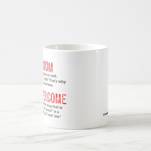 おもしろいあなたのお母さん文法マグの先生のギフト コーヒーマグカップ (中央)