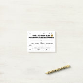 「おもしろいお前が居る間遠くにに」メモ ポストイット (デスク上)