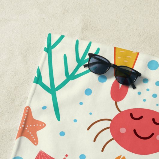 おもしろいかわいいロブスターとカニパーソナライズされたズ ビーチタオル (インサイチュ)