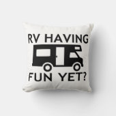 おもしろいけれどもおもしろいな言葉遊びを持っているRV クッション (正面)