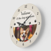 おもしろいことわざと犬の写真 ラージ壁時計 (傾斜)