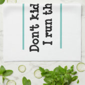 おもしろいこ走の白い布巾 キッチンタオル (折り畳み)