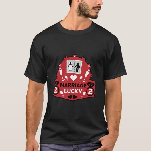 おもしろいたった今結婚しました Tシャツ (正面)