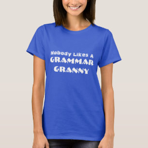 "おもしろいだれも好みません文法おばあさん"を Tシャツ