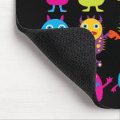 おもしろいでカラフルなモンスターのパーティーの創造物のキャラクター マウスパッド (コーナー)