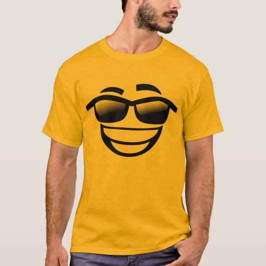 おもしろいでクールな人のemoji tシャツ (正面)