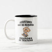 おもしろいで新しい祖母 ツートーンマグカップ (左)