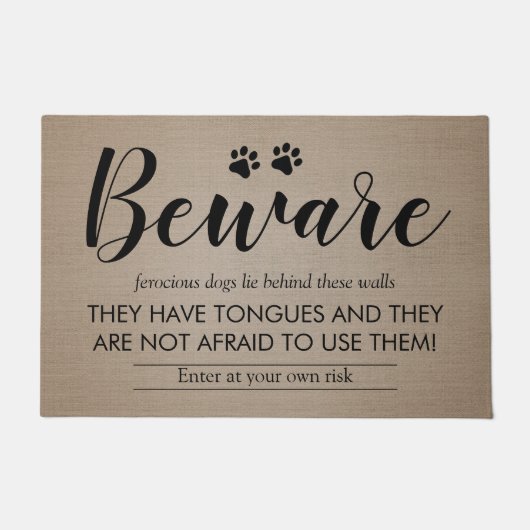 おもしろいで素朴な国は犬の用心します ドアマット (正面)