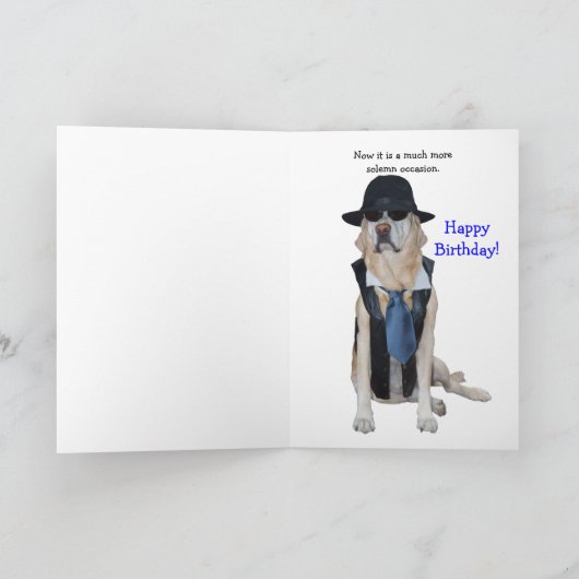 おもしろいで若い犬かより古い犬の誕生日 カード (内部)