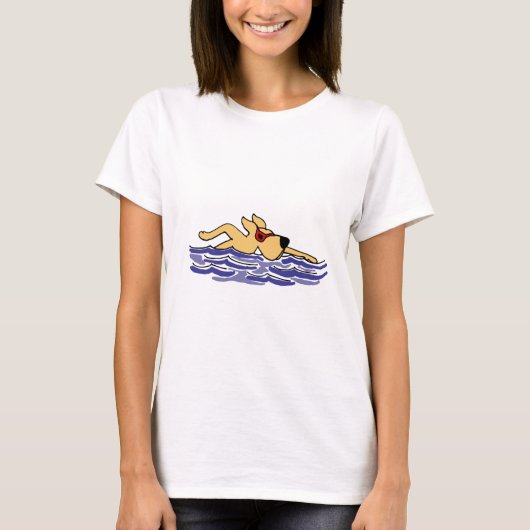 おもしろいで黄色いラブラドールの水泳 Tシャツ (正面)