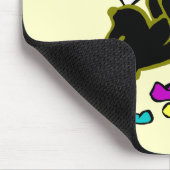 おもしろいで黒いラブラドールの漫画のイラストレーション マウスパッド (コーナー)