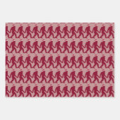 おもしろいとお洒落ビッグフットSanta in Blue, Green, Red ラッピングペーパーシート (正面)