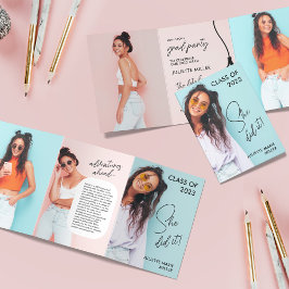 おもしろいとモダン卒業三倍招待状 三つ折りプログラム