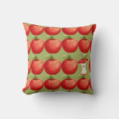 おもしろいと果実の赤リンゴ クッション (正面)