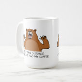 おもしろいなくまはコーヒーの前にどう猛です コーヒーマグカップ (正面左)