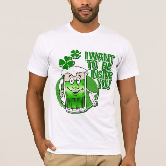 おもしろいなアイルランドの緑ビールユーモア Tシャツ
