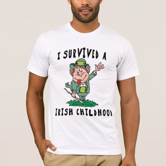 おもしろいなアイルランド語-私はアイルランドの幼年期を生き延びました Tシャツ (正面)