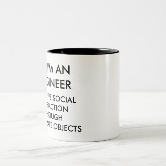 おもしろいなエンジニア ツートーンマグカップ (中央)