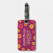 おもしろいなオンドリの鶏のカクテルの熱帯ビーチの海 ラゲッジタグ (裏面縦)