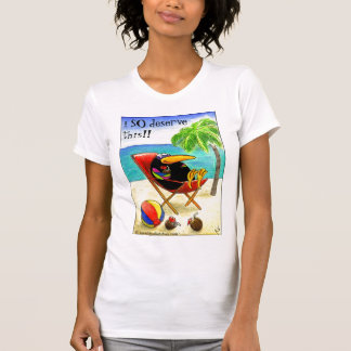 おもしろいなカラスのビーチの休暇の女性のTシャツ Tシャツ