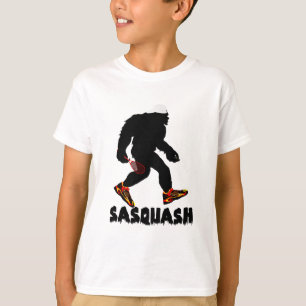 おもしろいなサスカッチの南瓜のスポーツのデザイン Tシャツ