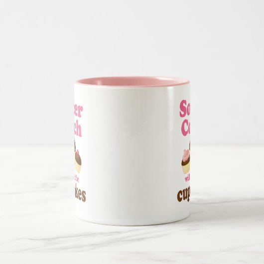 おもしろいなサッカーのコーチ ツートーンマグカップ (中央)