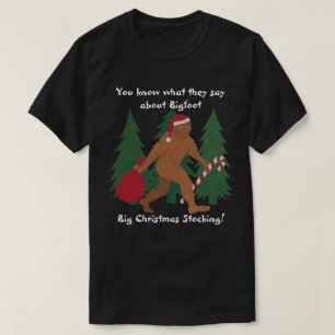 おもしろいなサンタSquatchのクリスマスの冗談の大きいストッキング Tシャツ