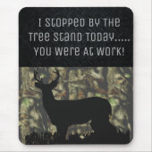 おもしろいなシカの狩りの迷彩柄のマウスパッド マウスパッド (正面)