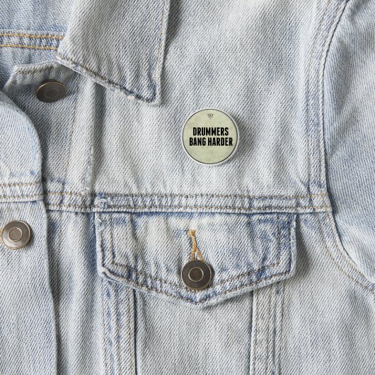 おもしろいなドラマーの強打より堅いPinはピンにボタンをかけます 缶バッジ (インサイチュ)