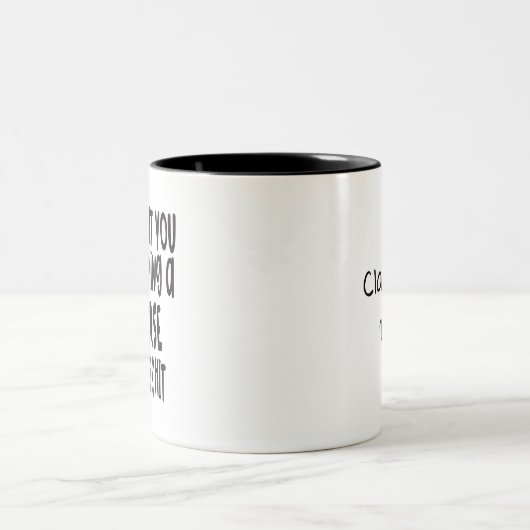 おもしろいなナースの卒業のマグ ツートーンマグカップ (中央)