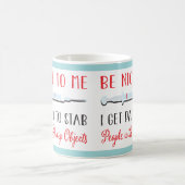 おもしろいなナースまたはMedical博士の針のマグ コーヒーマグカップ (中央)