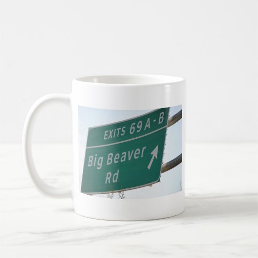 おもしろいなハイウェーの印の大きいビーバーの道の出口69 コーヒーマグカップ (左)