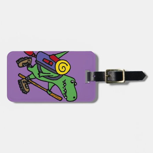 おもしろいなハイキングの緑のTレックスの恐竜 ラゲッジタグ (正面横)