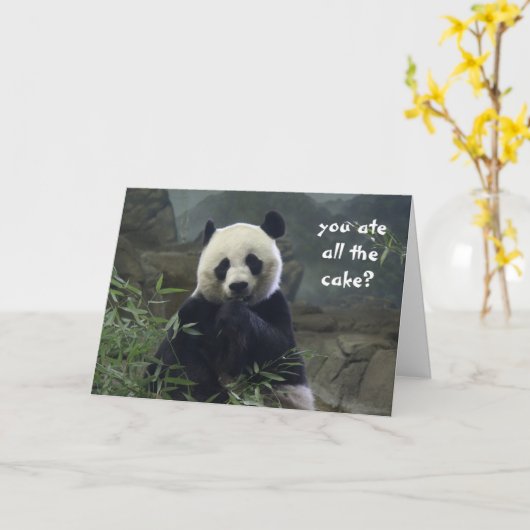おもしろいなパンダの誕生日、ケーキ無しか。 だまされる! カード (黄色い花)