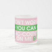 おもしろいなピンクは私で説明できます心配しません フロストグラスマグカップ (中央)