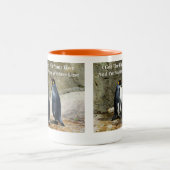 おもしろいなペンギンの写真とのおもしろいなペンギンのミーム ツートーンマグカップ (中央)