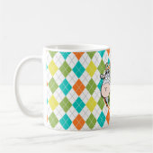 おもしろいなヤギ; カラフルでアーガイル柄のなパターン コーヒーマグカップ (左)