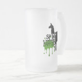 おもしろいなラマのミームのつばは起こります フロストグラスビールジョッキ (正面右)