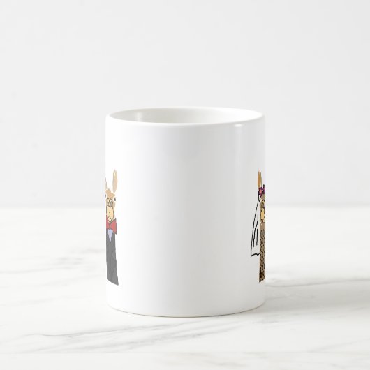 おもしろいなラマの新郎新婦の結婚式の芸術 コーヒーマグカップ (中央)