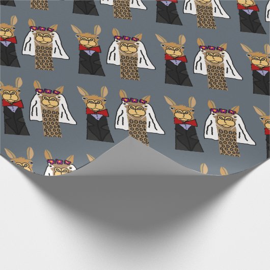 おもしろいなラマの新郎新婦の結婚式の芸術 ラッピングペーパー (角)