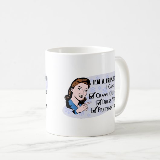 おもしろいなレトロの50年代の皮肉な女性: 三重の脅威 コーヒーマグカップ (正面右)
