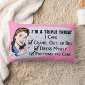 おもしろいなレトロの50年代の皮肉な女性: 三重の脅威 ランバークッション (ブランケット)