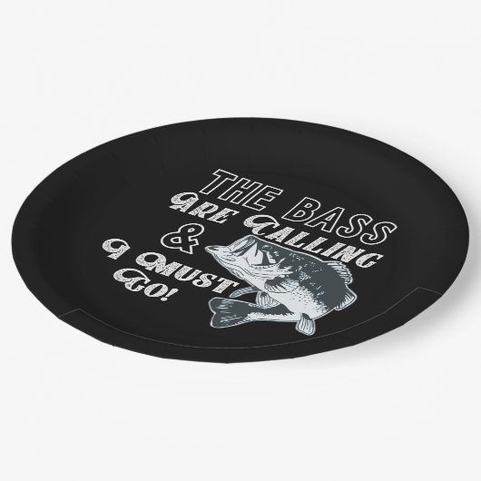 おもしろいな低音の魚釣りのお祝いのプレート ペーパープレート (アングル)