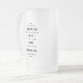 おもしろいな引用文のチャンスは私達に同僚-冷たい飲みもの--をしました フロストグラスビールジョッキ (正面左)