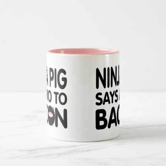 おもしろいな忍者のブタはベーコンを拒否します ツートーンマグカップ (中央)