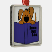 おもしろいな救助犬の読書救助の本 メタルオーナメント (右)